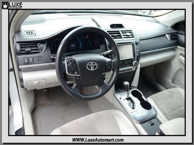 2014 Toyota Camry XLE 4dr Sedan